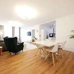 Apartment 61 M2 Erdgeschosswohnung Mit Eigenem Parkplatz Vorm Haus *