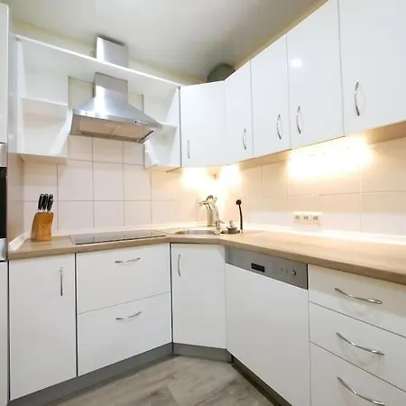 61 M2 Erdgeschosswohnung Mit Eigenem Parkplatz Vorm Haus