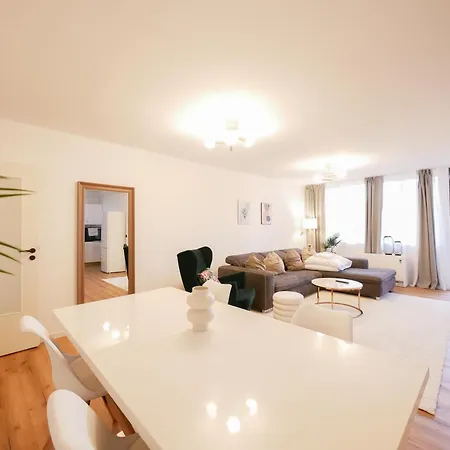 61 M2 Erdgeschosswohnung Mit Eigenem Parkplatz Vorm Haus *
