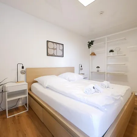61 M2 Erdgeschosswohnung Mit Eigenem Parkplatz Vorm Haus * Оснабрюк