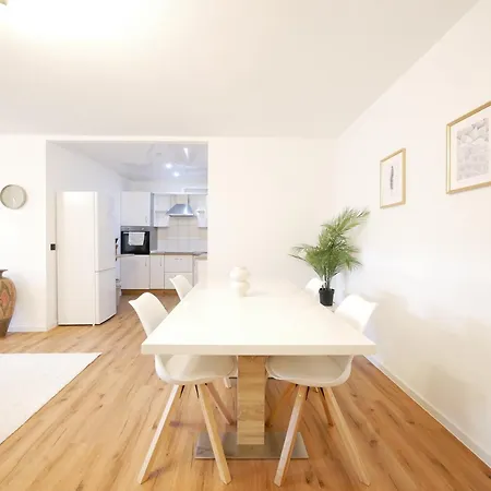 61 M2 Erdgeschosswohnung Mit Eigenem Parkplatz Vorm Haus Lejlighed *